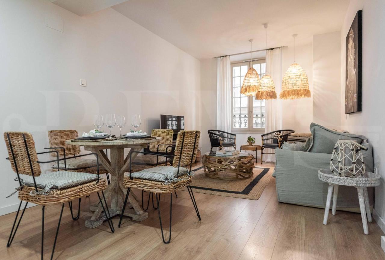 Lovely Boho Apartment With Parking - Historic Center By Rems Málaga Kültér fotó