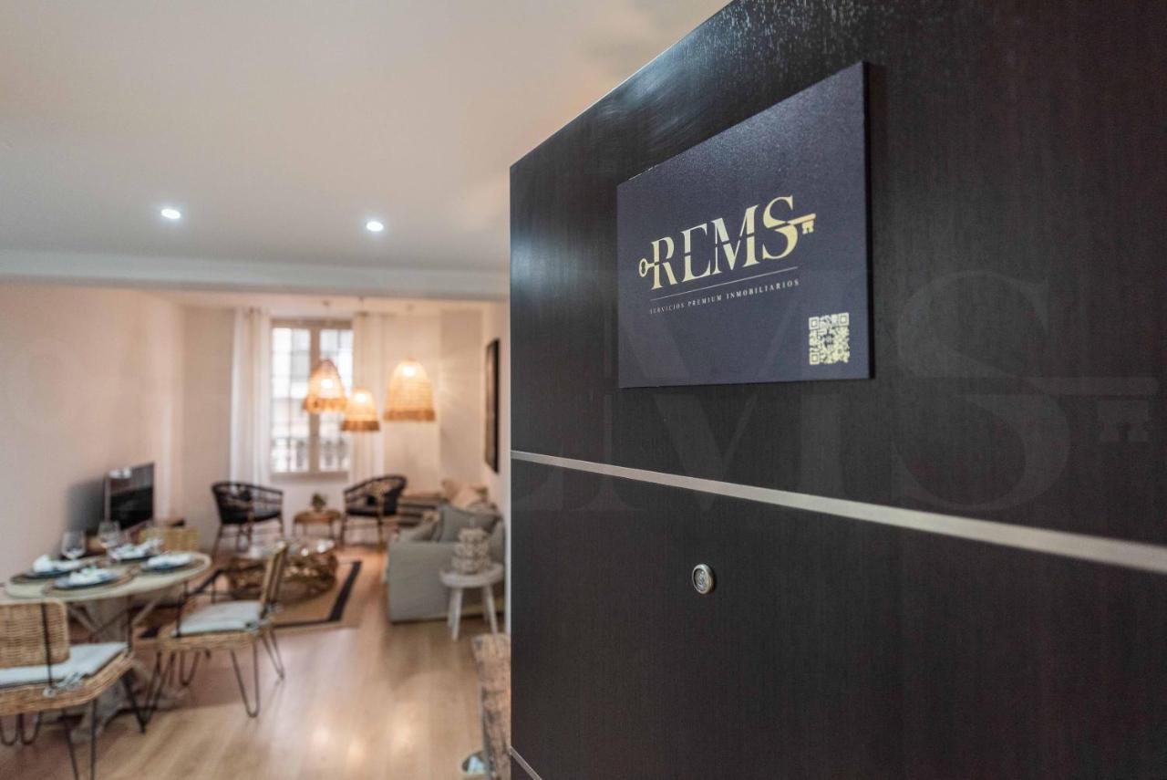 Lovely Boho Apartment With Parking - Historic Center By Rems Málaga Kültér fotó